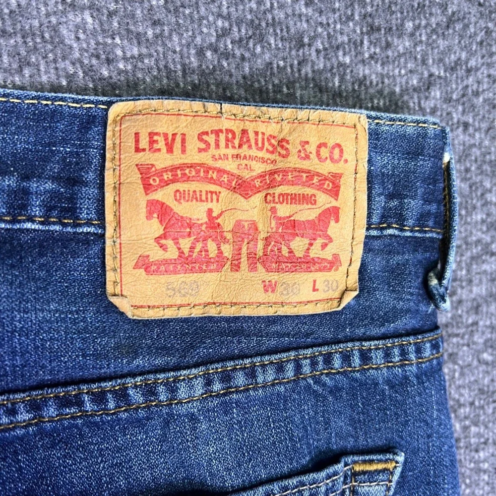 Levis levi 569